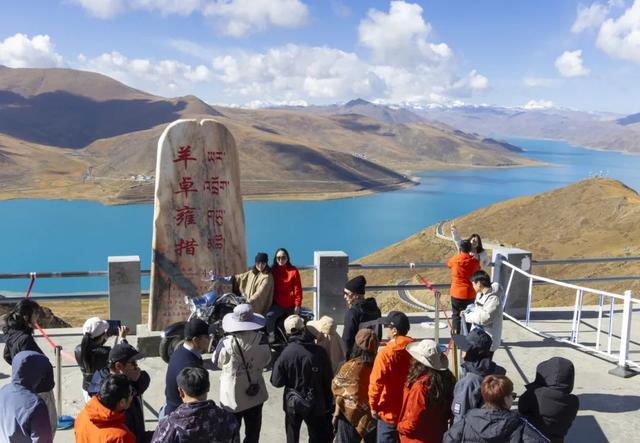 年接待国内外游客近6400万人次，西藏怎样做到的？