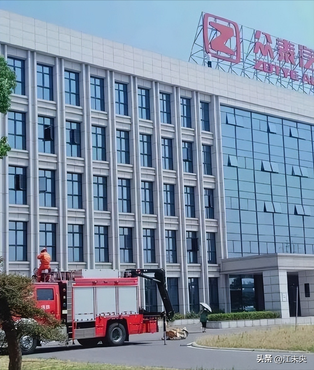 众泰汽车：从“保时捷平替”到“行业笑柄”，它如何沦落至此？