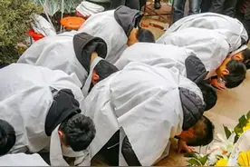 丧事礼仪中磕头磕几个为好？有讲究吗？也许很多人都搞错了图片