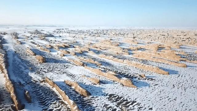 【敦煌喊你逛灯会啦！】@省内高校宝子们，这场跨越千年的光影盛宴，还有超多福利等你解锁～