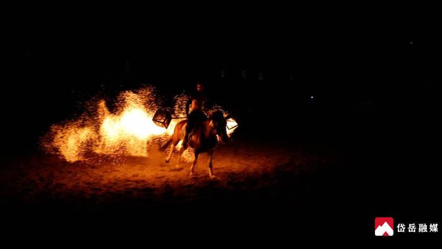 泰山石敢当文化园：暑期“日夜双生”模式引客来 文旅融合点燃消费热