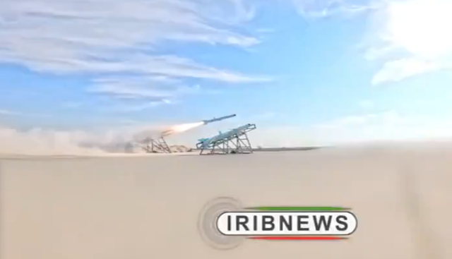 伊朗举行12日战争后第二次大规模导弹演习，模拟打击海陆目标