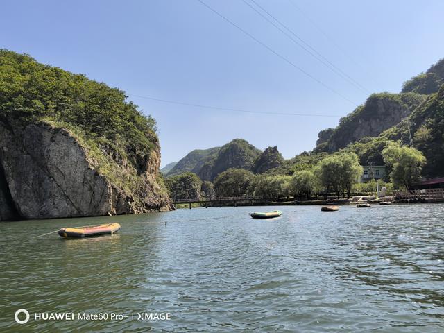 冰峪沟山青水秀不枉此行，景区里零碎收费感觉欠佳