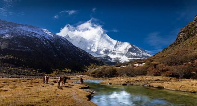 如果有时间，走一次川西顶级路线，1次深度体验胜过10次旅游！