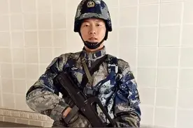 二次入伍当军官，新现象！图片