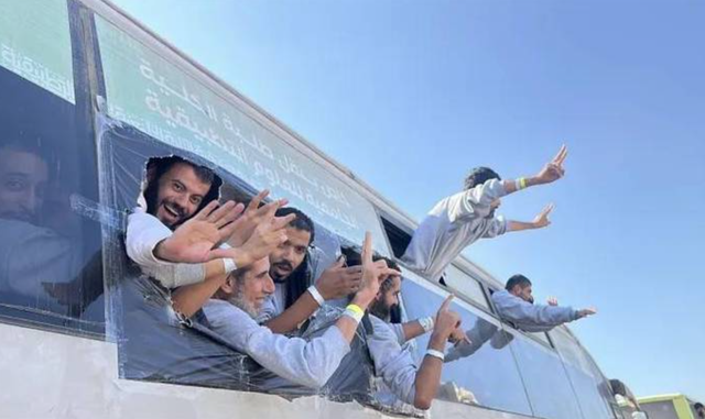 释囚比游客还潇洒！154人住五星级酒店，奢靡享乐资金来源成谜