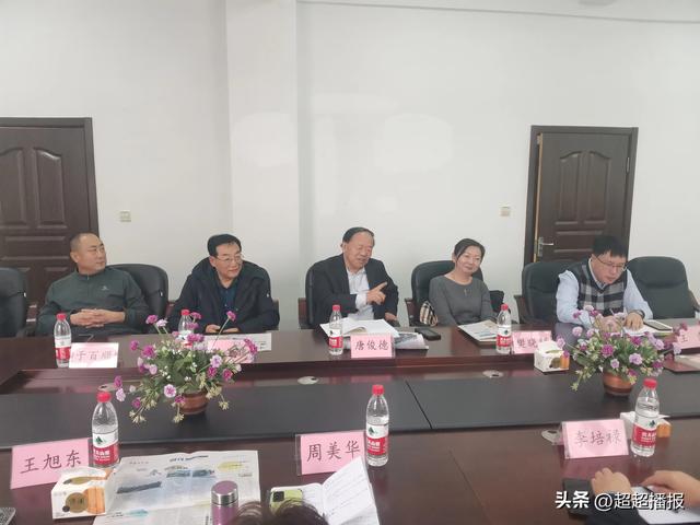 中国冶金知名作家谢吉恒图书捐赠仪式暨文化交流活动在庄河市举行