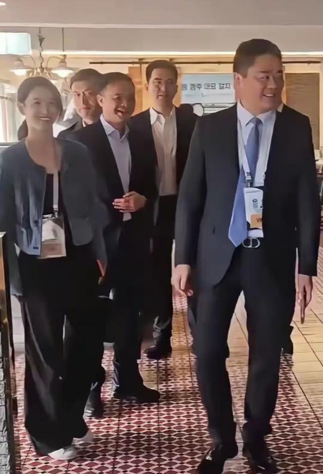 婚变风波48小时后	，刘强东不再沉默！坦言“在老婆面前没了自信”