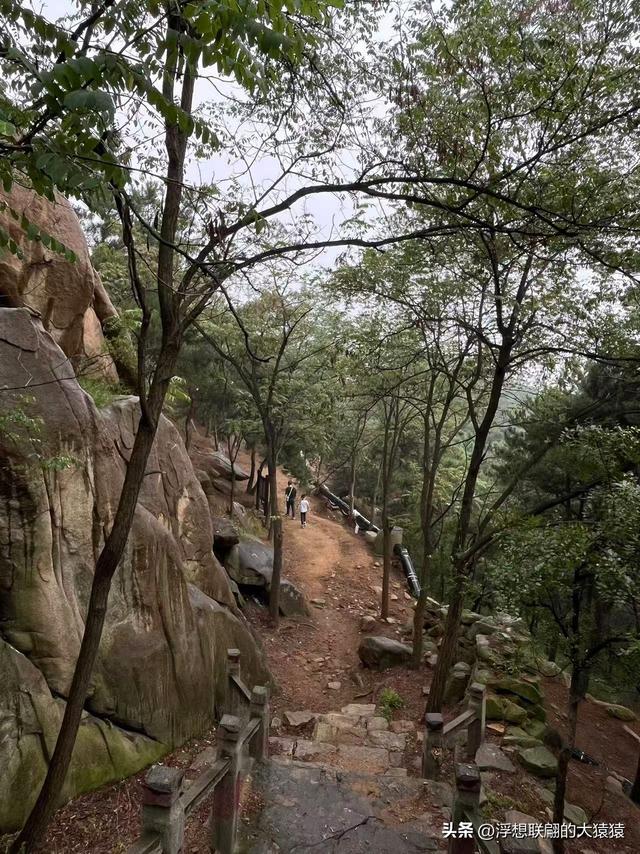 莱芜雪野的马鞍山，极其极其值得一游！
