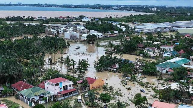 菲律宾台风伤亡惨重，美日澳盟友集体沉默，马科斯宣布紧急状态