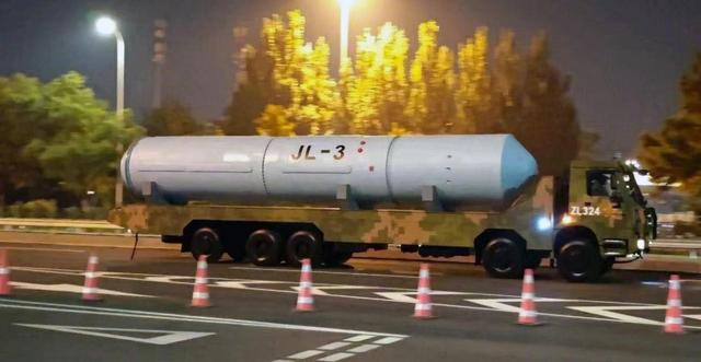九三阅兵结束，解放军用东风核导弹，向全世界发出了“战略宣告”