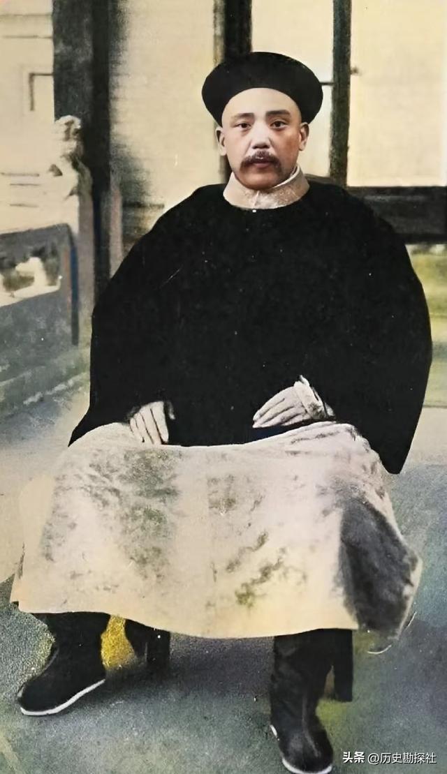 这是袁世凯五姨太的真实样貌，头发稀疏并不貌美，但备受宠爱