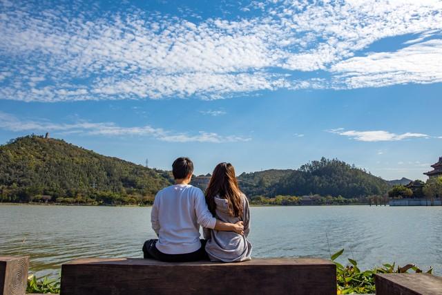 女人暗示你“泡她”的6个信号，别看不懂