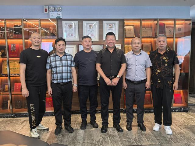 著名文化学者张龙哈尔滨打卡，邀客共品龙江风情