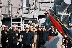 1986年，美舰队首次访华给下马威，中国当场撤走仪仗队：想好再来图片