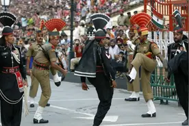 印巴冲突“硝烟”再起，巴基斯坦反手抄作业，组团和印度打嘴仗图片