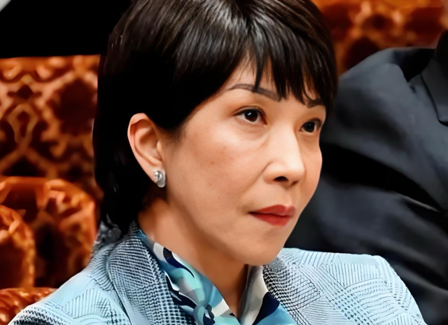 中日剑拔弩张之际，2邻国突然大打出手，战机重炮轮番开火