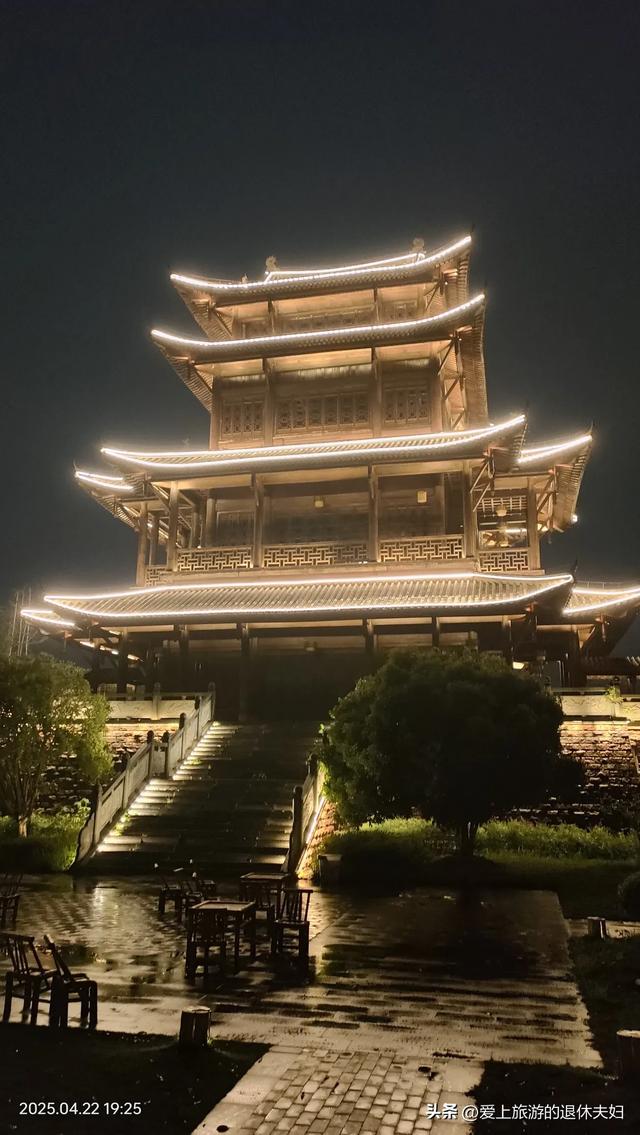 出游第6站-衡阳:东洲岛、石鼓书院、保卫里。阴雨天,游了个寂寞
