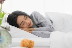 熬夜党必看！3个简单方法，轻松告别四肢乏力，重获精力！图片