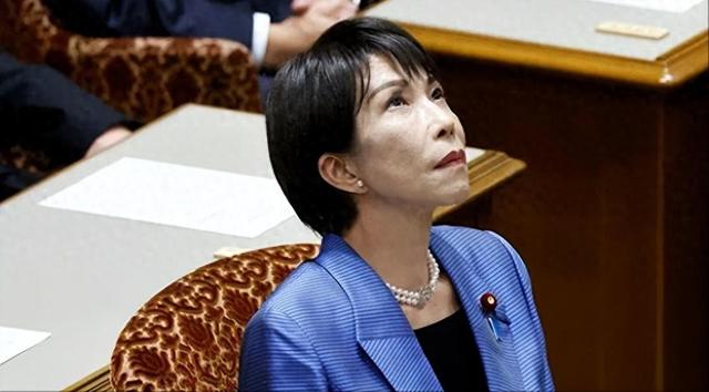 一场晚宴在东京召开，高市早苗想通了：对俄动真格，对中国来软的