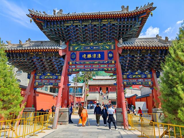 山西旅游：四大佛教名山之一五台山行（图）