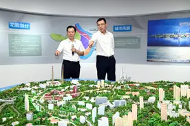 覃昌德调研九龙半岛建设情况图片