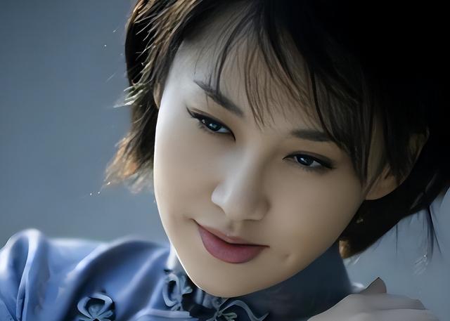 她一生 “风流成性、老少通吃”，撩汉无数，现如今56岁却依旧单身