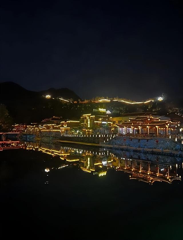 景德镇十二时辰 比婺源清幽，比南昌更有瓷韵！这座千年瓷藏不住了