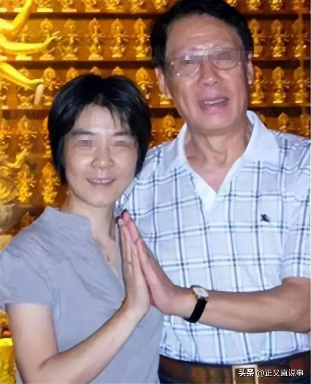 90岁焦晃现状堪忧：穿纸尿裤严重忘事，与小30岁妻子住无电梯顶层