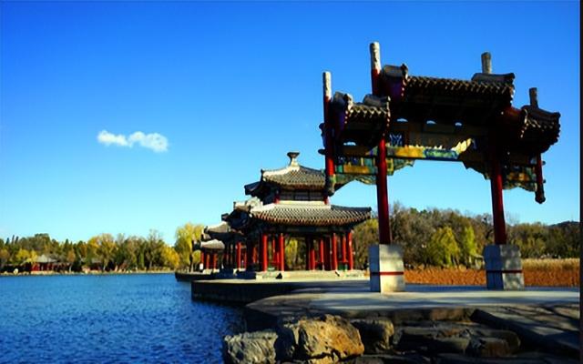 别再去三亚人挤人了！河北这座被低估的皇城，藏着半部清史