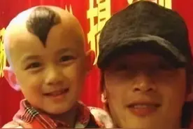 童年杨幂在刘威怀里，胡歌背着吴磊，原来这些明星早就彼此认识？图片