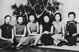 严幼韵，严仁美和赵一荻的罕见合影，三人是亲戚，难得一见！图片