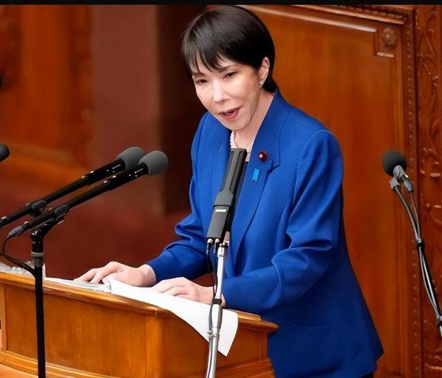 日本要求中国解释双手插兜！中方果断回应：现场大多数是日本媒体