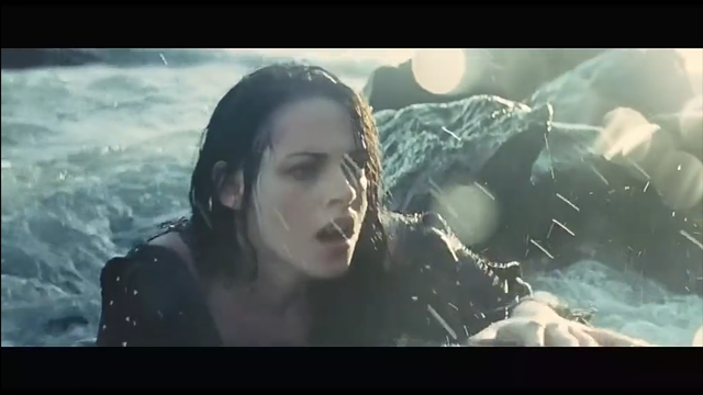 白雪公主化身战士，猎人取代王子成男主，这个版本你可能没看过！