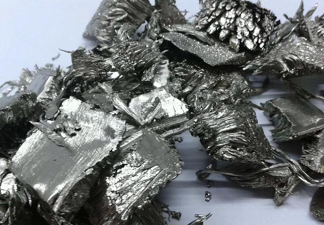美想用“铼”卡中国脖子？航空发动机材料极为珍贵，全球仅2650吨