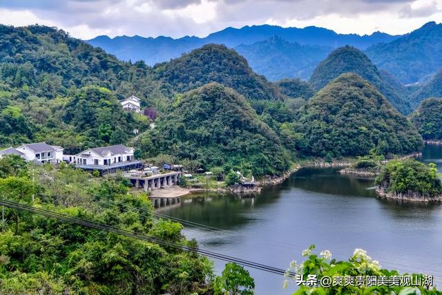 双节打卡观山湖：游客沉醉山水间 乐享诗意栖居