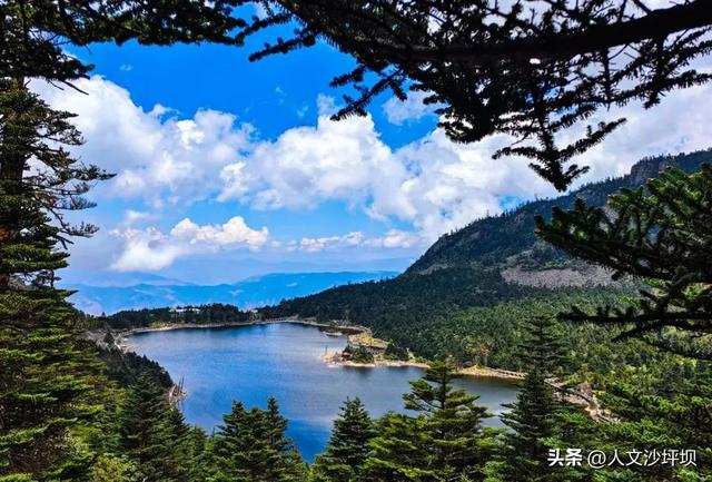 百万职工游巴蜀 | 重庆高铁直达的17℃夏天，高山湖泊 × 温泉瀑布×火把节！趁现在人少赶快冲！