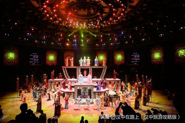 买兴汉胜境任意产品，免费解锁《火神传奇》！