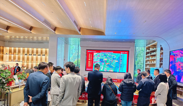 2025年，“咬牙买房”还是“趁早卖房”？内行人给出了4大建议