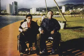1999年，张学良和赵一荻在夏威夷的罕见合影，一年后两人与世长辞图片