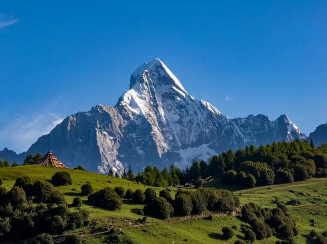 四姑娘山亮相广州，演绎“东方圣山”的四季诗篇