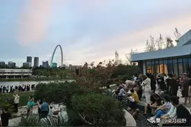 陕西西安中亚公园，物优价美，游客越来越多，吸引人的地方有哪些图片