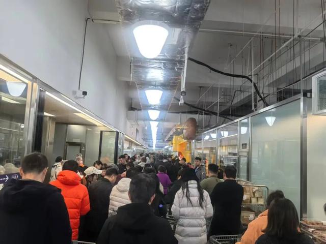 实探开心农场A会员店：低配的山姆、高配的乐尔乐和农贸集市