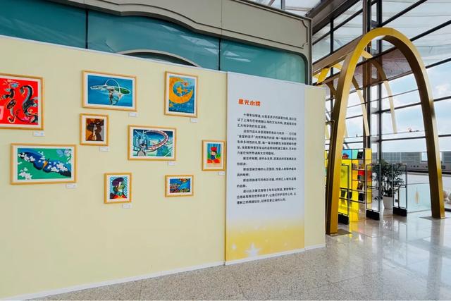 灯塔书房 开进火车站里的阅读空间