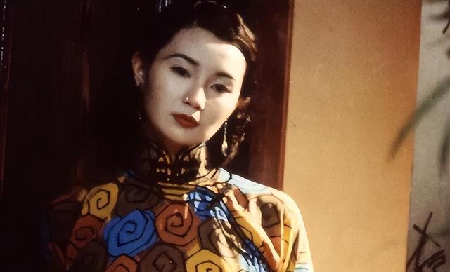 民国天乳运动到底有多疯狂？妇女束胸被禁止，发现一次罚款50大洋