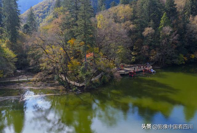 四川九寨沟：甲勿池金秋好风光