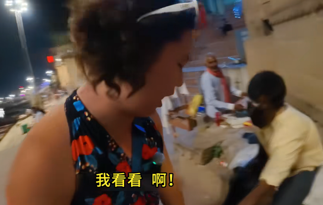 韩国小伙在印度挑战女装出行，想要看是否会有危险，结果直接被骗
