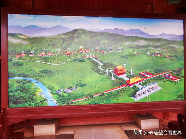 和四位战友参观唐山清东陵