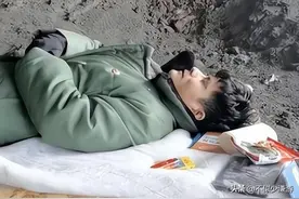 欠债百万住桥洞、离婚、锒铛入狱，星光大道草根歌手现状太落魄？图片