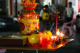 中元节烧纸有讲究，怎么烧，什么地点烧，在什么时间烧都有讲究？图片